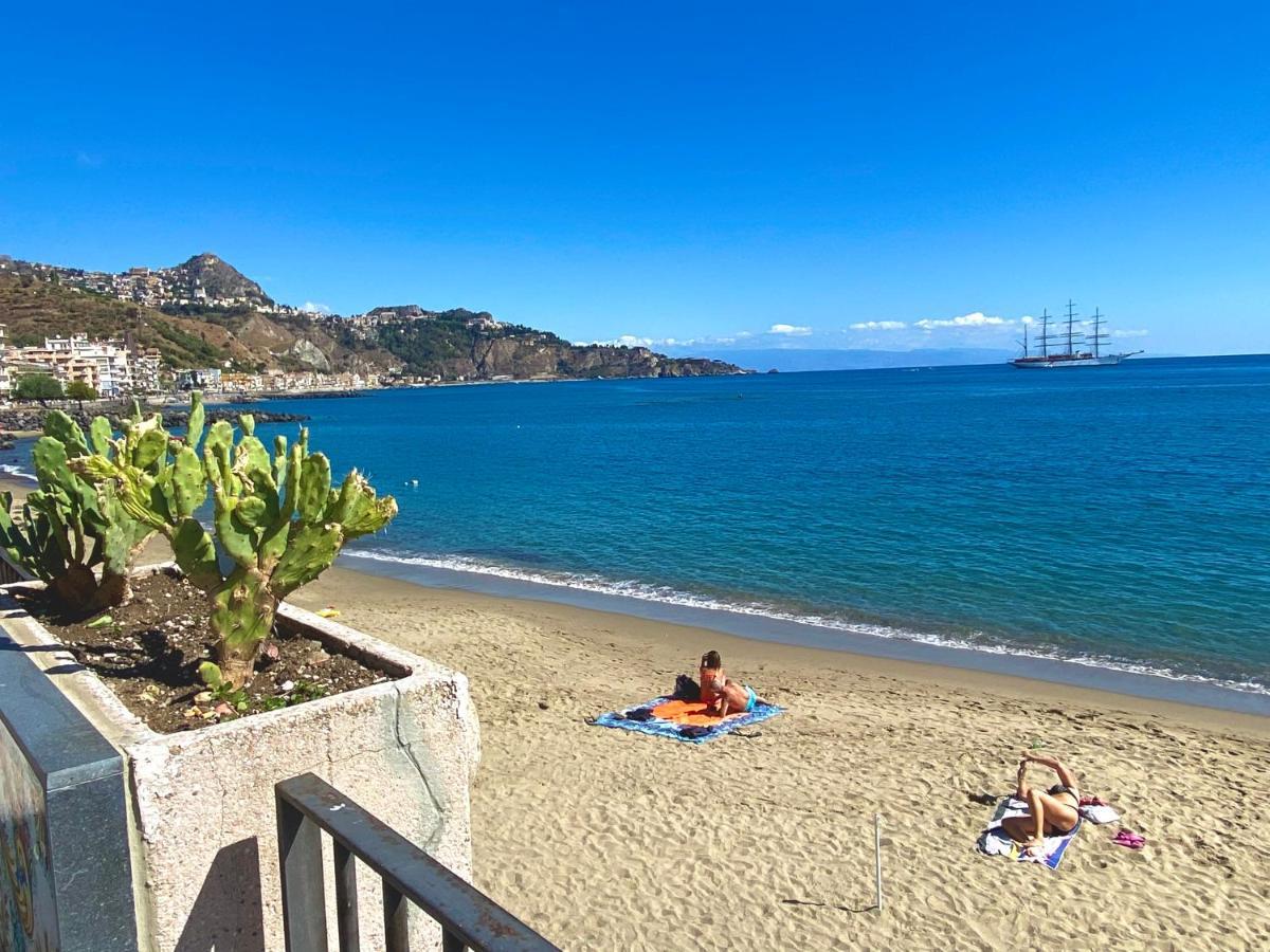 Alpha22 Apartment Giardini Naxos Dış mekan fotoğraf
